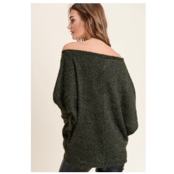 NWT A Girl Thing Off-The-Shoulder Neckline Fuzzy Sweater - Picture 4 of 4